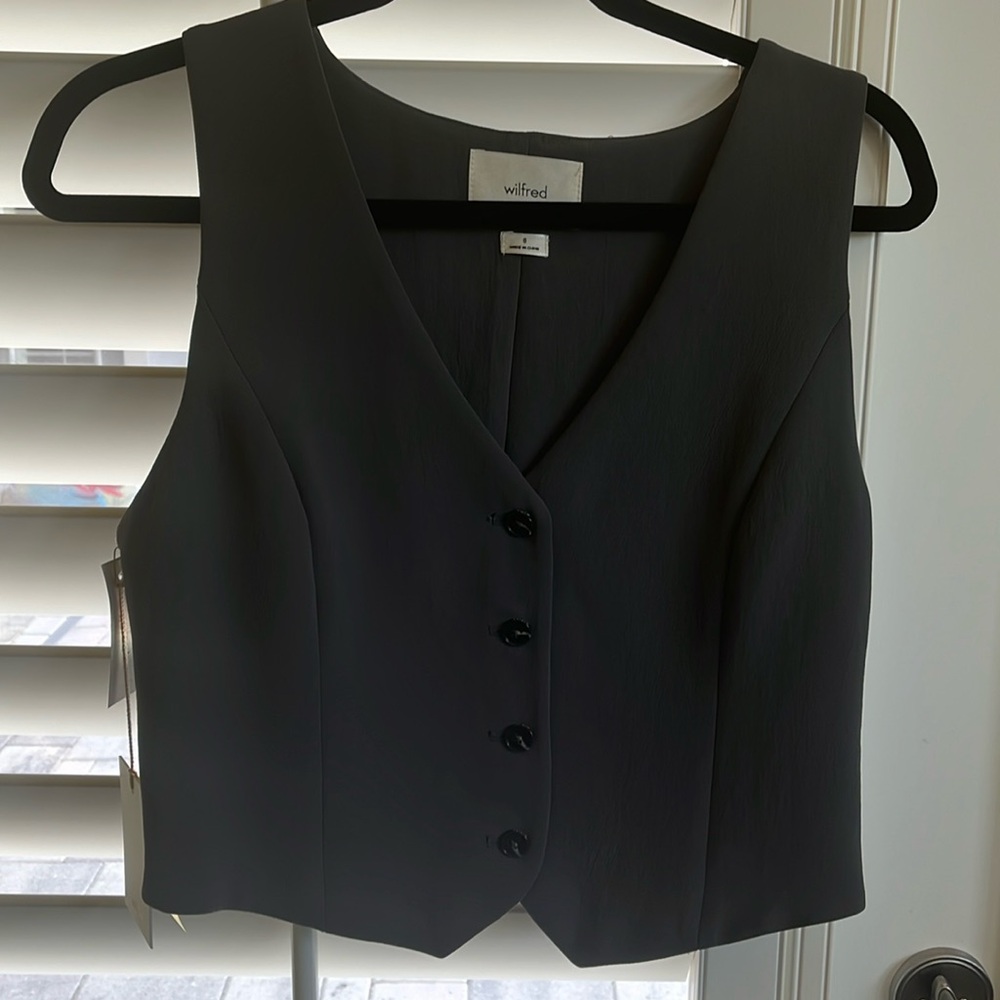 Aritzia (Wilfred) stucco vest size 8- coal grey